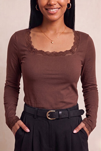 FOORS Δαντέλα Λεπτομερής τετράγωνη λαιμόκοψη Βισκόζη Μπλούζα