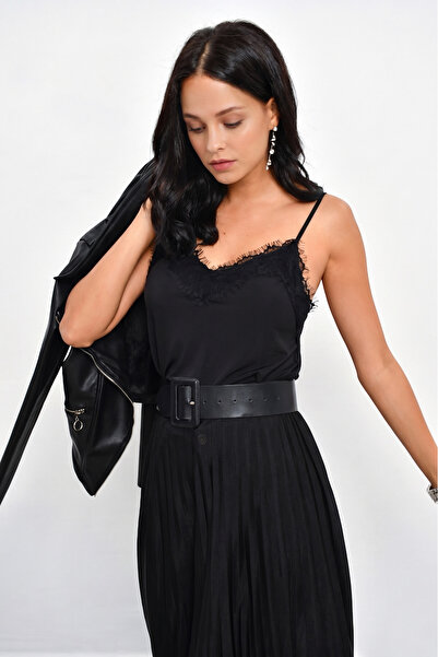 NEW JOURNAL Γυναικεία Μαύρη Δαντελένια Μπλούζα Αθλέτη APP5008