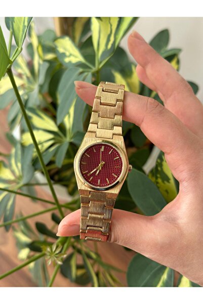 zerapex Modern Stylish Design Cliché Burgundy Dial Women's Steel Wristwatch Gold
