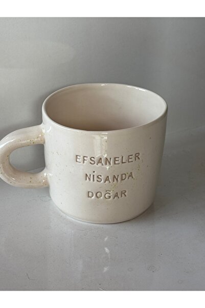 sukupotCeramics El Yapımı Efsaneler Nisanda Doğar Mottolu Seramik Kupa