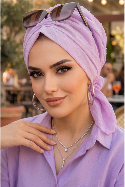 Aişe tesettür Лента за коса с помпа и катарама Lila