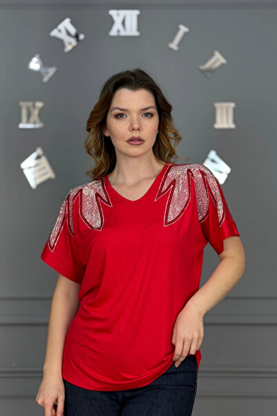 Bİ.GİYSEN Γυναικείο κόκκινο μεγάλο μέγεθος με λαιμόκοψη σε σχήμα V με κρυστάλ...