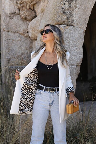 bytugcekaya Μπλέιζερ με γιακά σάλι με επένδυση από λευκό λεοπάρ