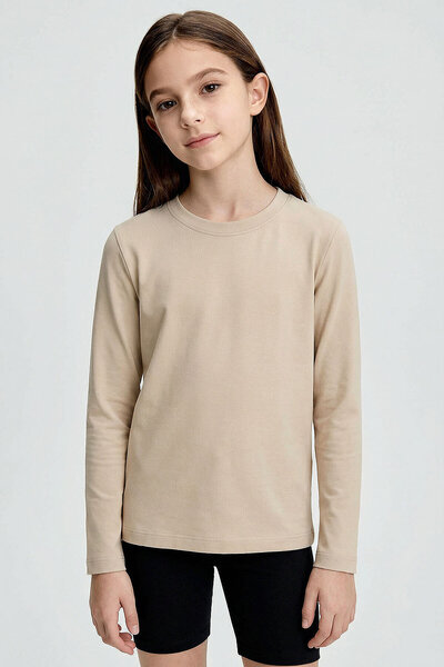 TOMMY LIFE Μπεζ μπλουζάκι με λαιμόκοψη σε σχήμα O, Standard Fit, Βασικό μακρυ...