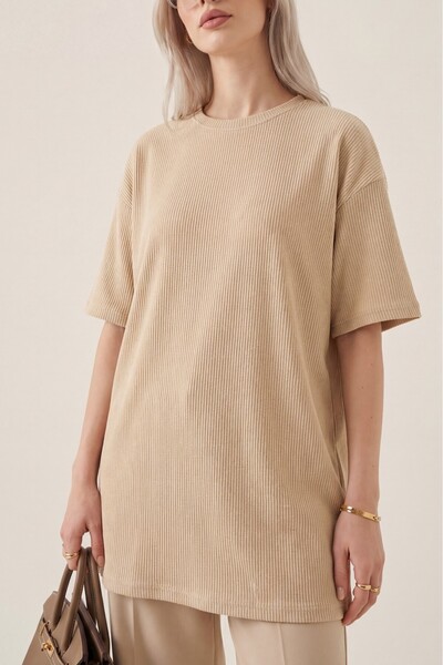 MissRunin Μπλουζάκι με λαιμόκοψη και σχισμή - μπεζ