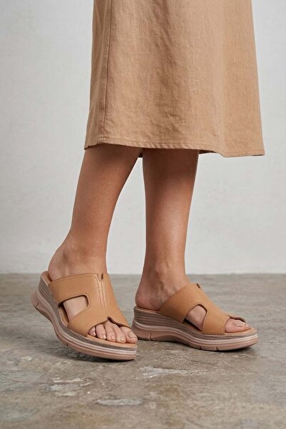 Ayakkabı Fuarı Elit KOC2565 Γυναικείες φλατ παντόφλες από γνήσιο δέρμα καφέ