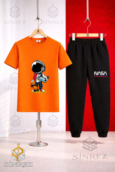 SİNREZ Unisex Kids Astronaut Holding a Game Console Printed T-Shirt Tracksuit...