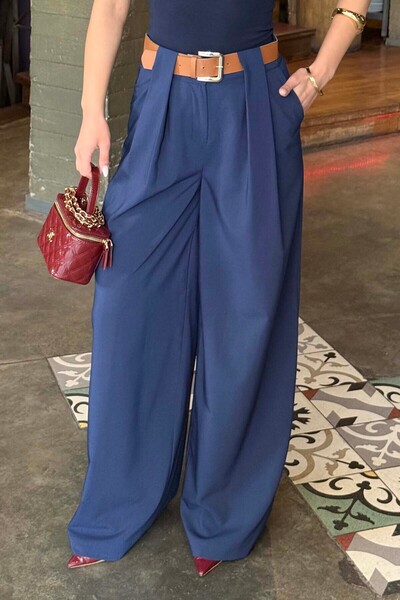 XXL BUTİK Γυναικείο παντελόνι σε μπλε ναυτικό χρώμα με ζώνη, από ύφασμα πολυβ...