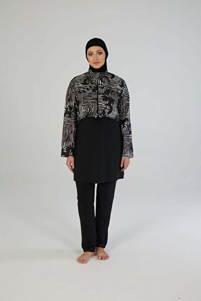 Estiva Γραμμικό ολόσωμο μαγιό με κροπ παντελόνι για τουαλέτα με κάλυψη