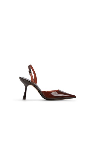 Call it Spring Aeryss Womens Brown Sandals