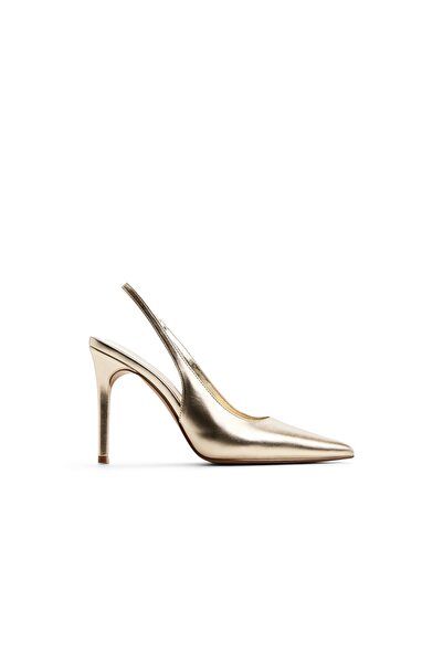 Call it Spring Daniellaa Womens Gold Sandals
