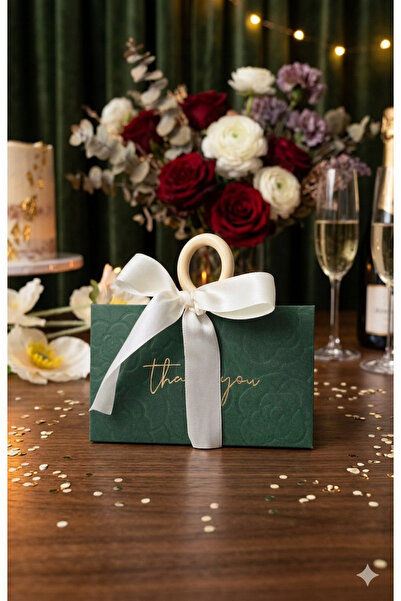 AmoreDesign Premium Zümrüt Yeşili "Thank You" Yazılı Hediye Kutusu, Altın Yal...