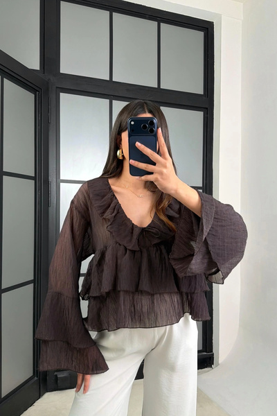 URİS Γυναικεία καφέ μπλούζα με βολάν και διαφανή λεπτομέρεια