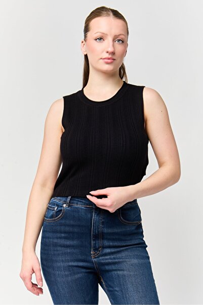 Don't Call Me Jennyfer Women Round Neck Sleeveless Stripe Crop Top, Multicolor