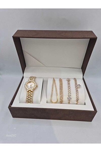 NEW LATINA Women's Gift Set Watch with Four Matching Bracelets in Luxury Disp...