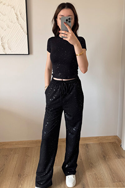 İlayda Toprak Μπλουζάκι σε μαύρο χρώμα με γκλίτερ και κρυστάλλινη λεπτομέρεια...