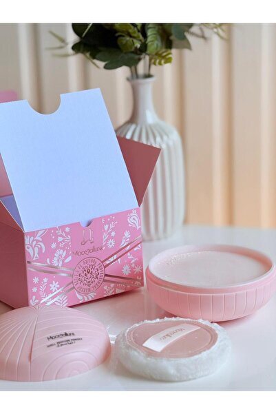 moc allure A Touch of Elegance.. Long-Lasting Fragrance Powder Enjoy a Velvet...
