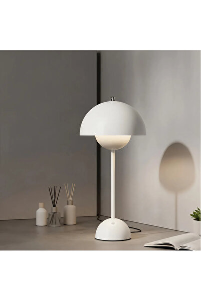 Snooe White Danish bud lamp: a table lamp and bedside lamp for the bedroom