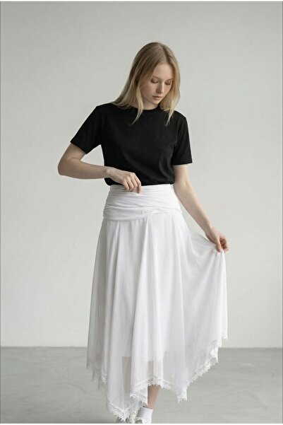 WYNA BOUTİQUE ΦΟΥΣΤΑ ΣΙΦΟΝ ΜΕ ΑΣΥΜΜΕΤΡΗ ΚΟΠΗ ΚΑΙ ΕΠΕΝΔΥΣΗ ΑΠΟ ΔΑΝΤΕΛΑ