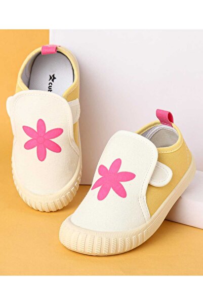 Cute Walk by Babyhug Velcro Closure Casual Shoes with Floral Print - White