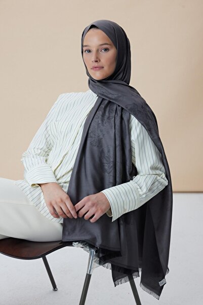 Maisa Μεταξωτό σάλι από Τζέιντ Τζακάρ Μοντάλ