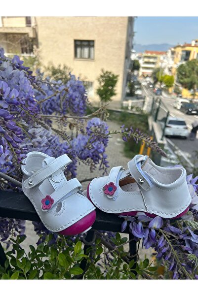 Scarpe Magiche أحذية أطفال من الجلد من باباتيا أدم