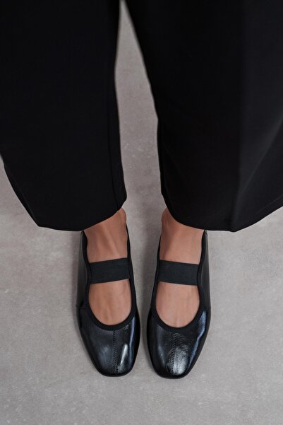 NİŞANTAŞI SHOES Morty Siyah Rustik Desenli Bant Detay Küt Burun Günlük Kadın ...