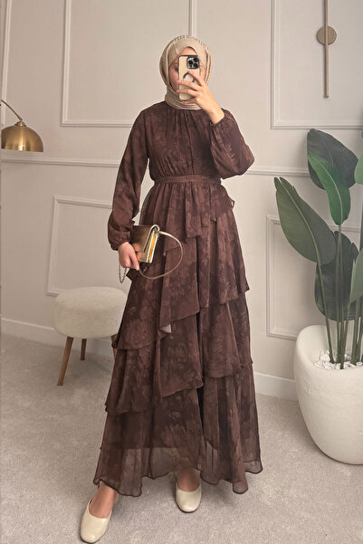 LOCCO Γυναικείο φόρεμα σιφόν με γιακά, δεμένο στη μέση, με στρώσεις, καφέ χρώμα