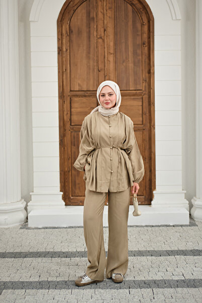 LOCCO Γυναικείο Παντελόνι Πιλάστρα με Κουμπιά και Λεπτομέρεια Πιέτες, Κρεμ Χρώμα