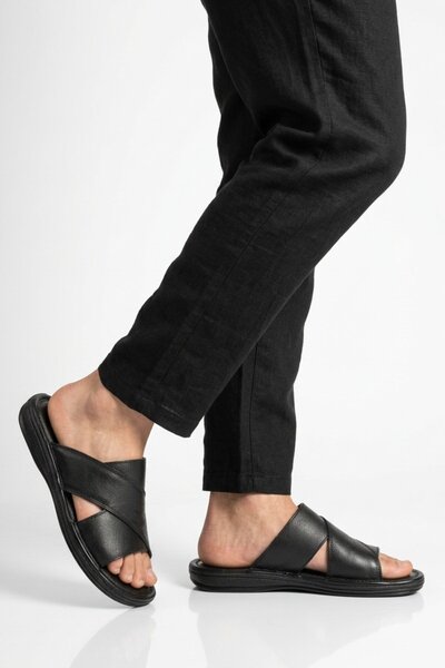 AYAKMOD Μαύρες ανδρικές παντόφλες από γνήσιο δέρμα με μαλακή σόλα 8523 M