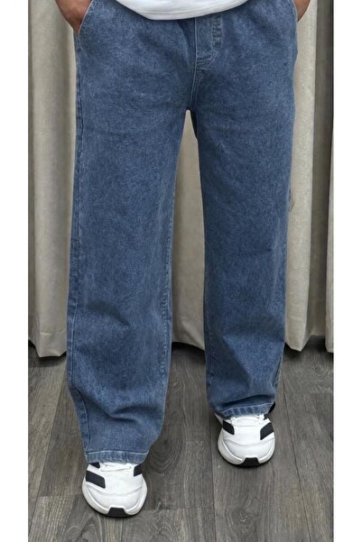 Generic Oversize Pants with a Simple, Casual Wide Cut.
