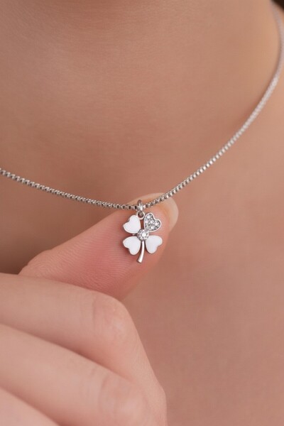 ATALYA ACCESSORY Şans Figürlü Taşlı Kolye – Kararma Yapmayan Çelik Minimal Ka...