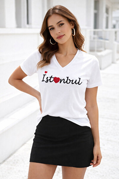 Rich Γυναικείο μπλουζάκι από λευκό βαμβάκι Istanbul με στάμπα και λαιμόκοψη V
