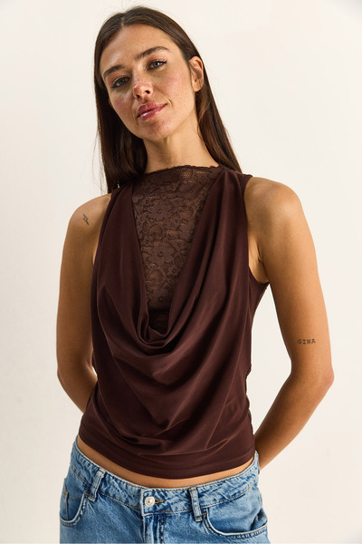 Bianco Lucci Μπλούζα - Καφέ - Ευθεία