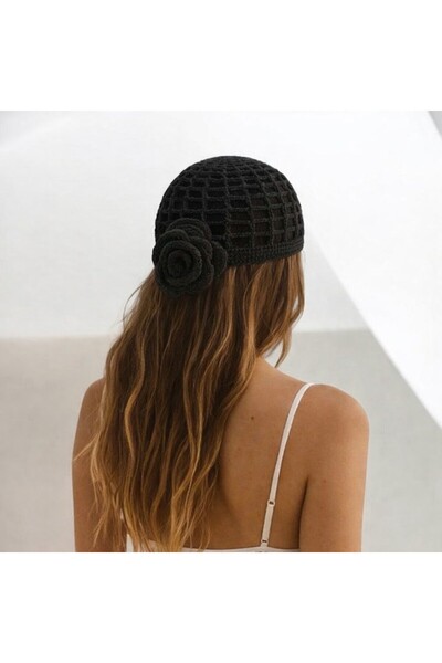 El Yapımı Çiçek Detaylı Örgü Bandana – Kadın Saç Aksesuarı