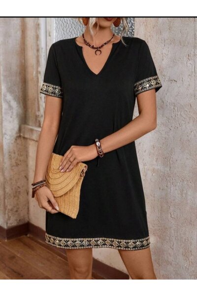 civetta فستان فيسكوز بتفاصيل مخططة وياقة على شكل V وجيوب جانبية
