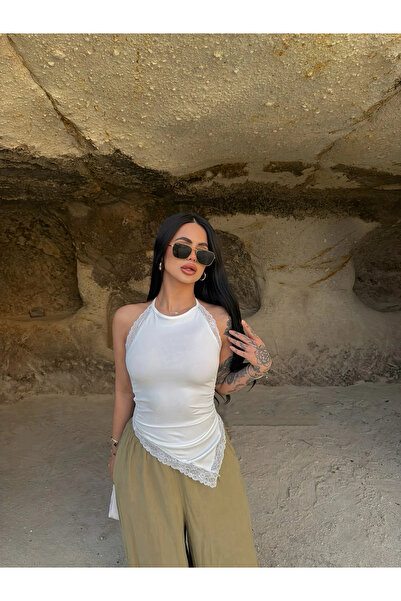 kırmızı butiks Λευκή Ασύμμετρη Μπλούζα με Δαντέλα