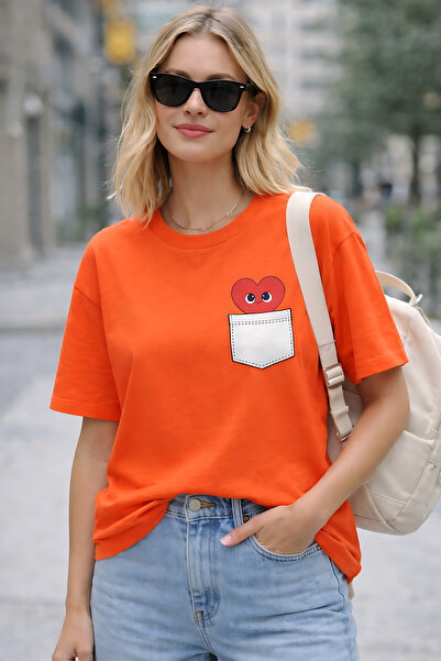 ArtYus Μπλουζάκι Unisex Oversize με λεπτομέρεια τσέπης και στάμπα καρδιάς – Β...