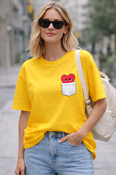 ArtYus Μπλουζάκι Unisex Oversize με λεπτομέρεια τσέπης και στάμπα καρδιάς – Β...