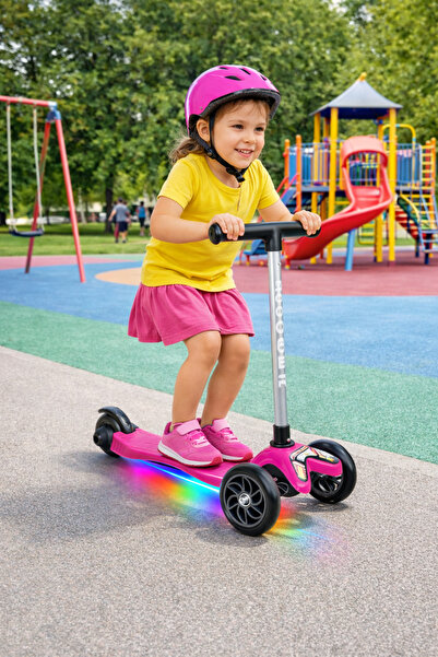 Tois Neo Frigola LED Işıklı 3 Tekerlekli Scooter — 4 Kademe, 50–65 Cm Yüksekl...