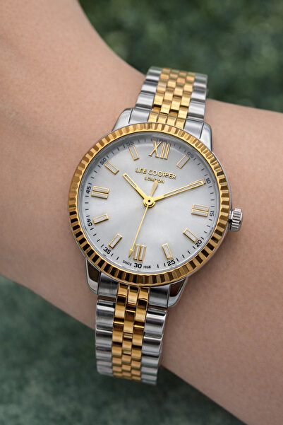 Lee Cooper Women's Wristwatch Double Color Strap White Dial Suitable for Dail...