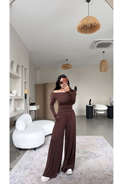 Buket Teke Καφέ Σετ Μπλούζας με Λαιμόκοψη Βάρκα και Φαρδιά Μπατζάκια από Λεπτ...