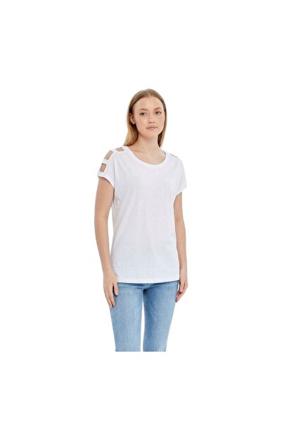 Fashion Friends Λευκό γυναικείο T-shirt με λεπτομέρεια στον ώμο 26Y0195K1