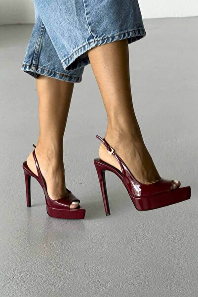 AYAKKABI PRENSİ Λεπτομερής αγκράφα Heimdall, λουστρίνι σε χρώμα μπορντό