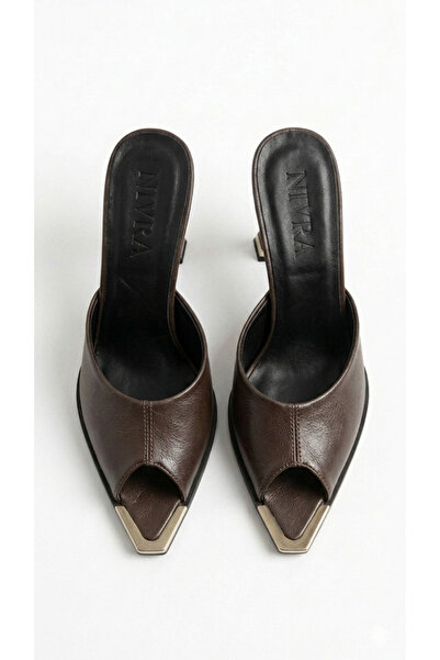 ELEVAM Μοντέρνα κομψά μεταξωτά παντόφλες με μυτερή μύτη και μεταλλικά αξεσουάρ