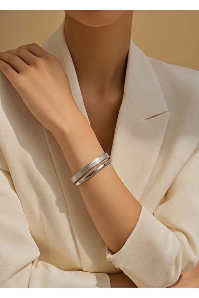 Vamos Jewelry Çelik Kararmaz Gümüş Renk Kelepçe Üsteki Model Satılmakta