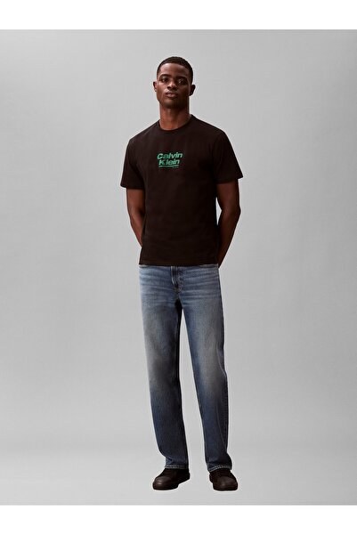 Calvin Klein Men's 30's Graphic Detailed T-Shirt