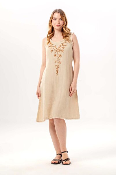 Eliş Şile Bezi Αμάνικο φόρεμα Lidya με λαιμόκοψη V, με κέντημα μουσελίνας, κα...