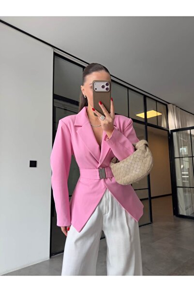 BB Bensu Buyruk ΖΩΝΩΤΟ ΜΠΟΥΦΑΝ ΜΕ ΚΟΥΜΠΩΜΑ ΣΤΗΝ ΠΕΡΙΓΕΙΑ ΡΟΖ