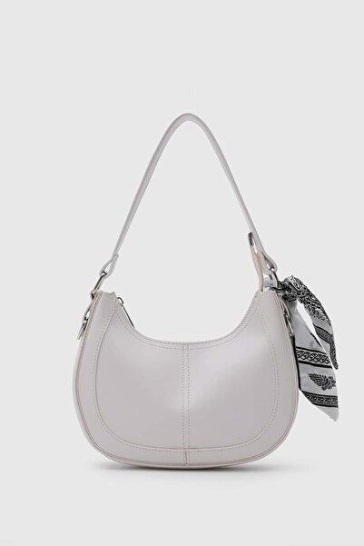 Shule Bags Κρέμα τσάντας μπαγκέτας με λεπτομέρεια φουλάρι Caldera